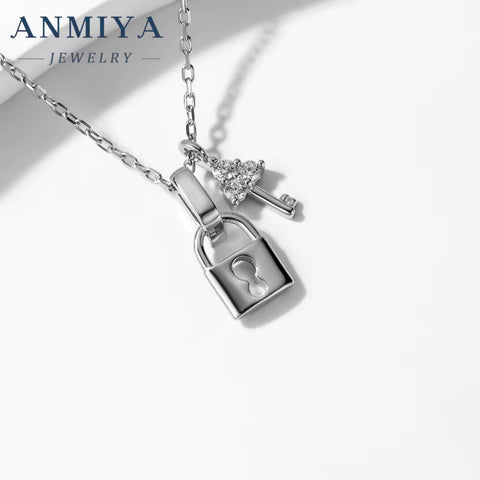 Wholesale Jewelry 2024 Fashion Charm Customised Key Lock Pendant Necklace Chain for Women Girls