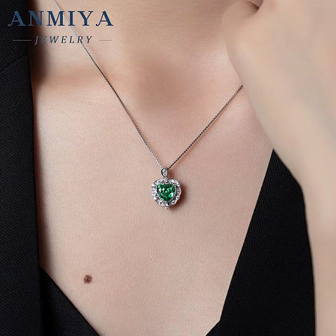 Fine Jewelry 925 Sterling Silver Necklace Green Ice Cut Zircon Heart Shape Necklace for Lover