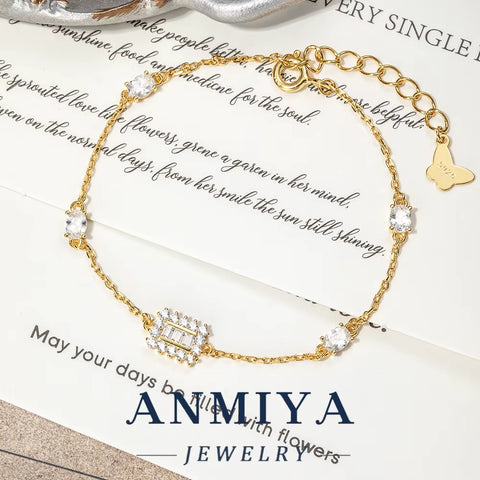 Corporate Silver Jewelry Minimalist Clover Bracelet, 925 Sterling Professional Jewelry for Business Women