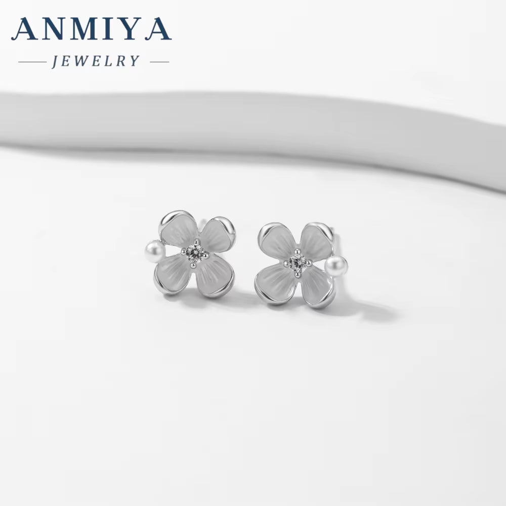 French Light Luxury Pure White Flower Earrings S925 Sterling Silver Freshwater Pearl Stud Earrings for Women Gifts