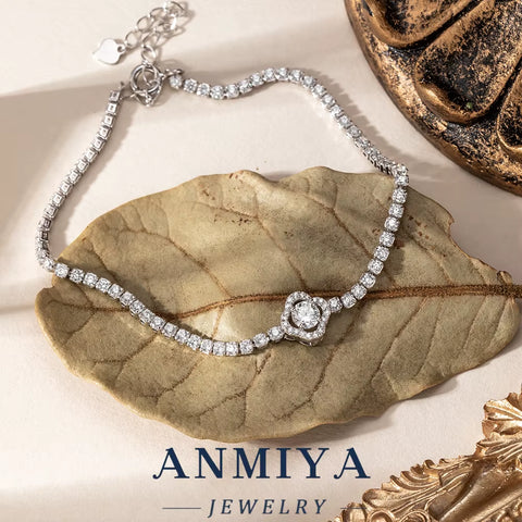 Hypoallergenic 925 Silver Jewelry Clover Bracelet for Sensitive Skin with Adjustable Chain & Bright Zircon