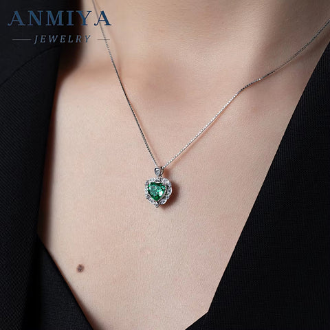 Fine Jewelry 925 Sterling Silver Necklace Green Ice Cut Zircon Heart Shape Necklace for Lover
