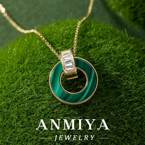 Malachite 925 Necklace, a Timeless Silver Jewelry Piece for Modern Women