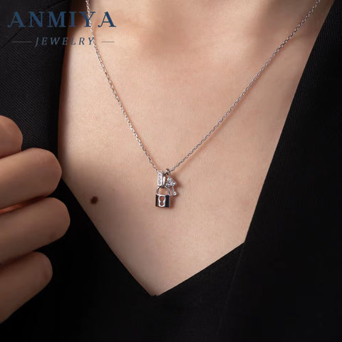 Wholesale Jewelry 2024 Fashion Charm Customised Key Lock Pendant Necklace Chain for Women Girls