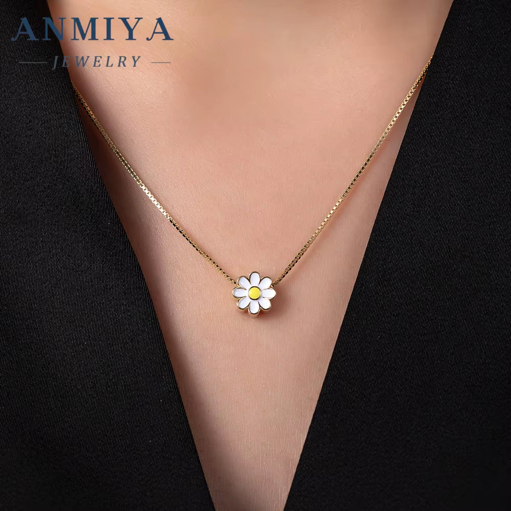 Fashion Designer Daisy Flower Jewelry Earrings Studs Necklace Chain Necklace Combo Set for Women